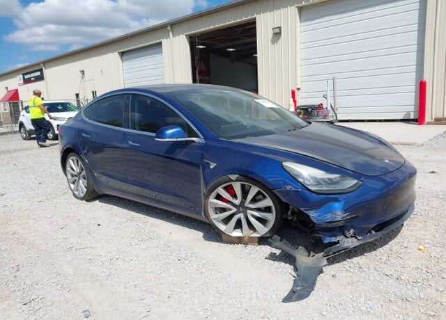 2019 TESLA Model 3
