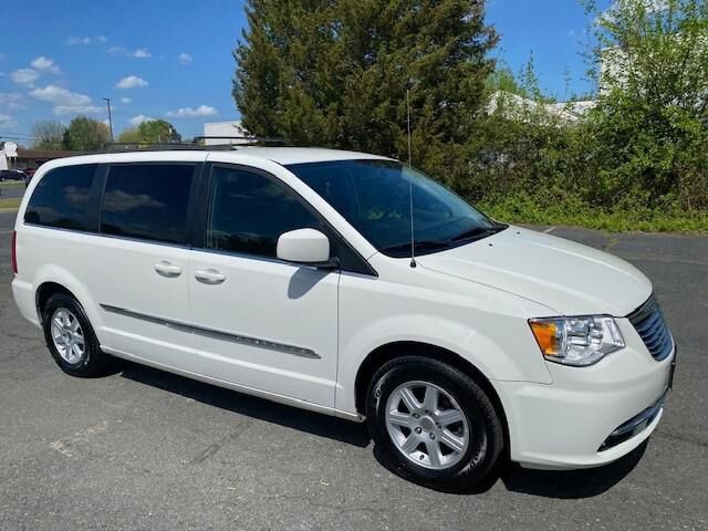 2012 CHRYSLER Town and Country
