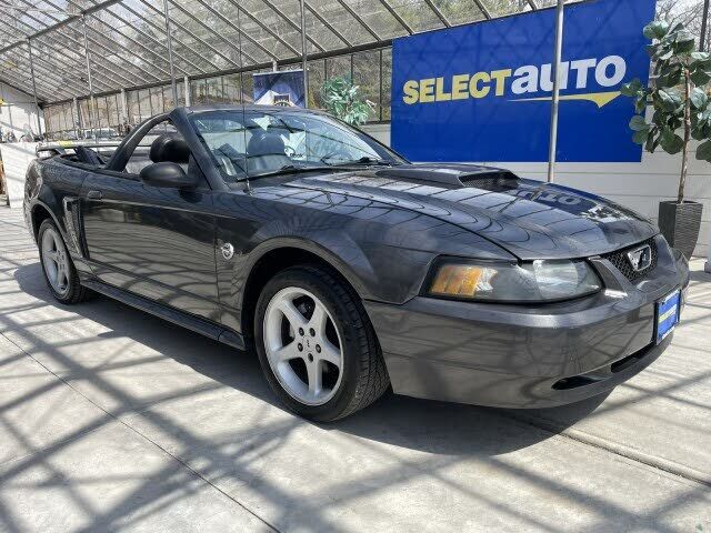 2004 FORD Mustang