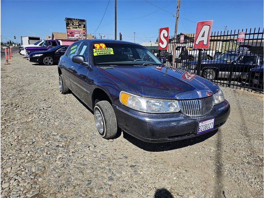 1999 LINCOLN Town Car