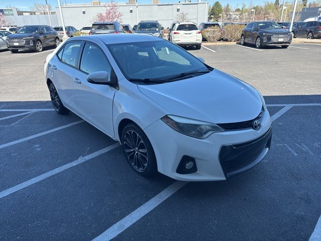 2015 TOYOTA Corolla
