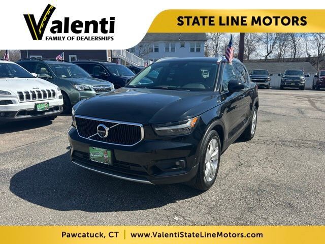 2019 VOLVO XC40