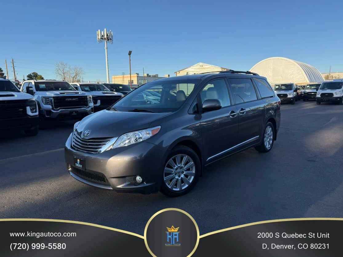 2017 TOYOTA Sienna