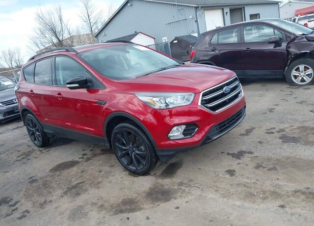 2017 FORD Escape