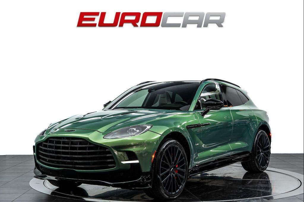 2023 ASTON MARTIN DBX