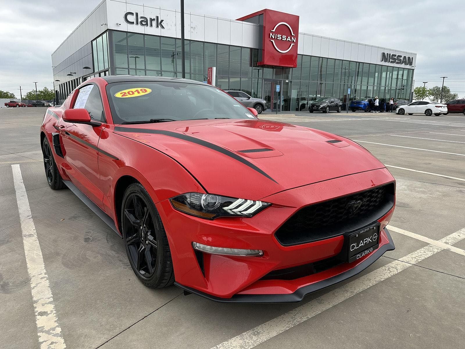 2019 FORD Mustang
