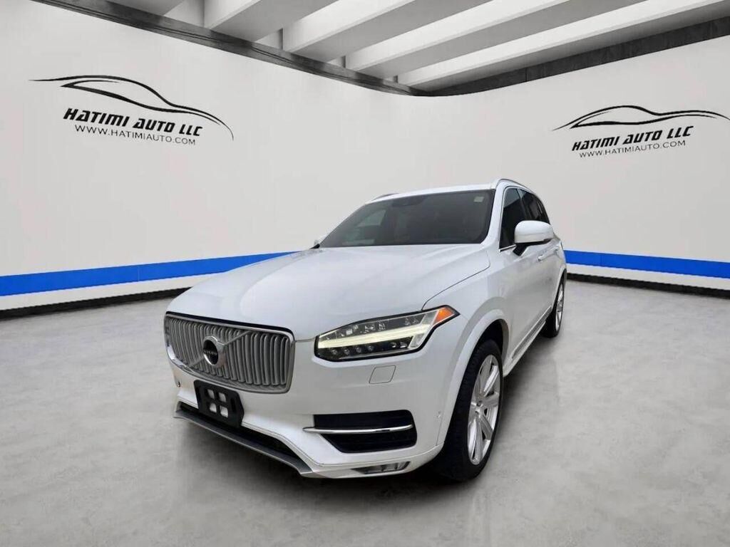 2017 VOLVO XC90