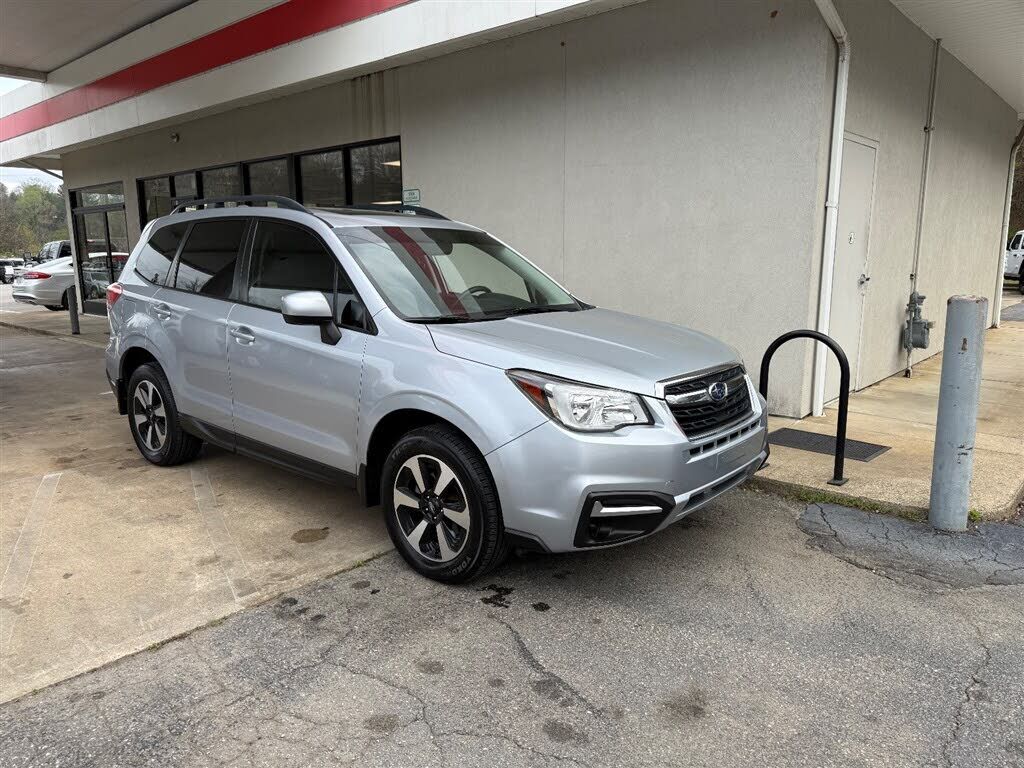 2018 SUBARU Forester