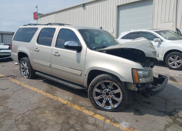 2011 CHEVROLET Suburban