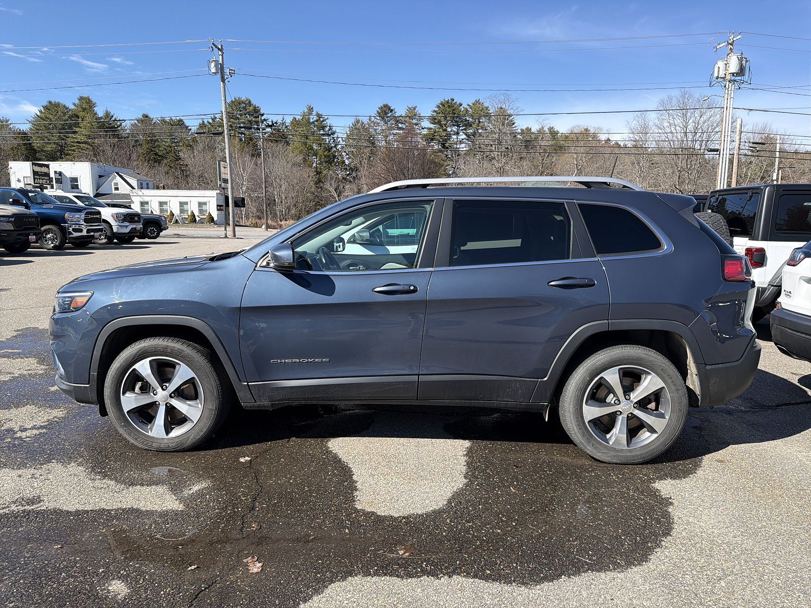 2019 JEEP Cherokee
