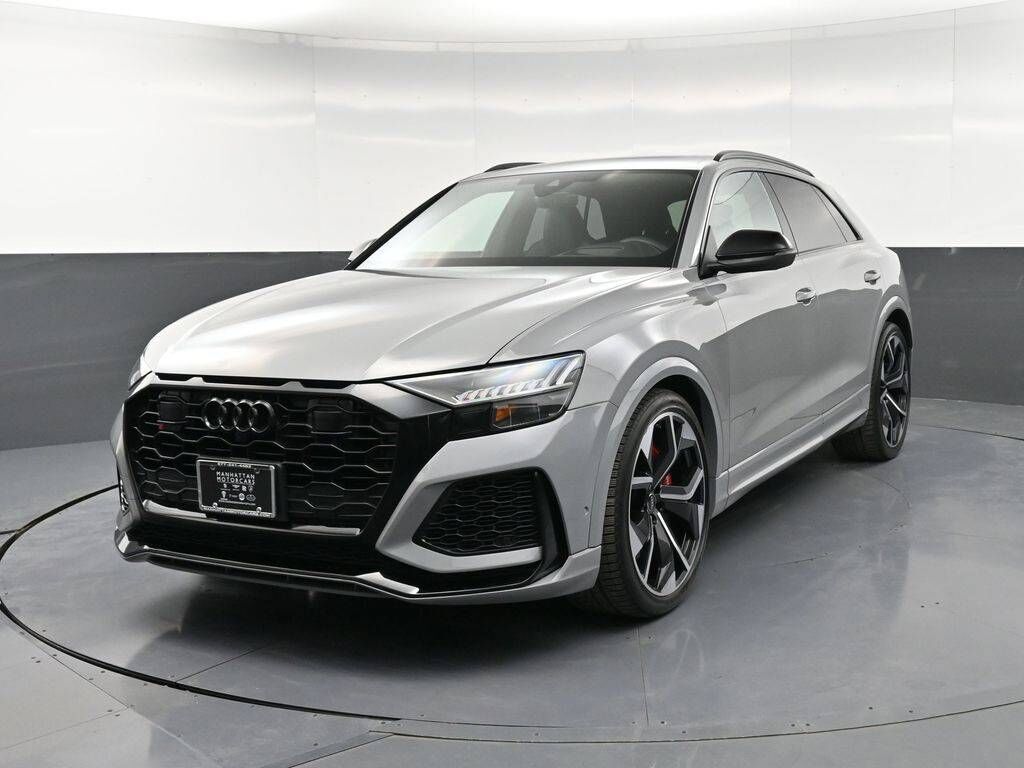 2024 AUDI RS Q8