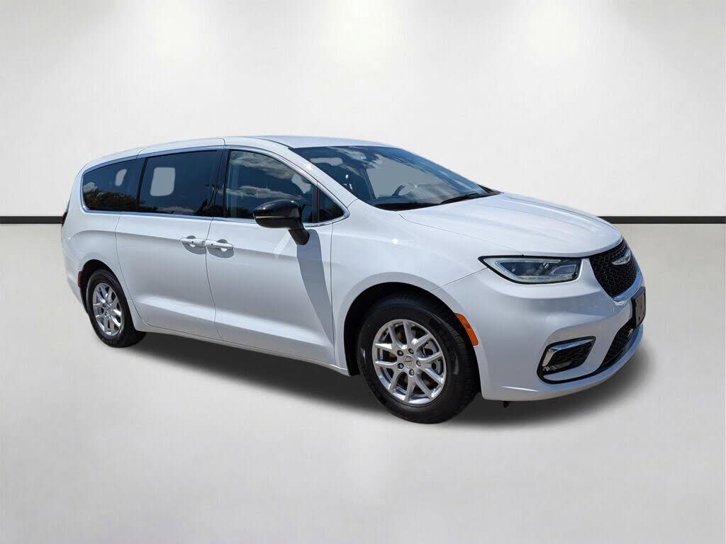 2024 CHRYSLER Pacifica