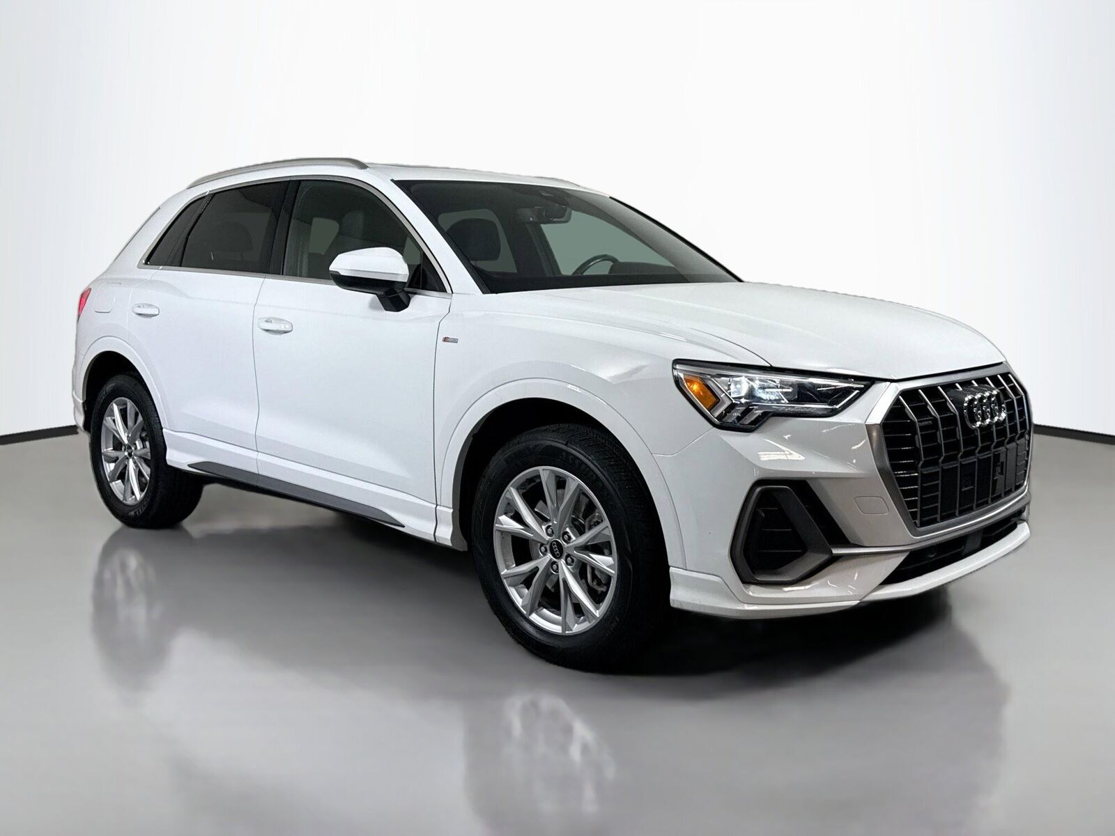 2024 AUDI Q3