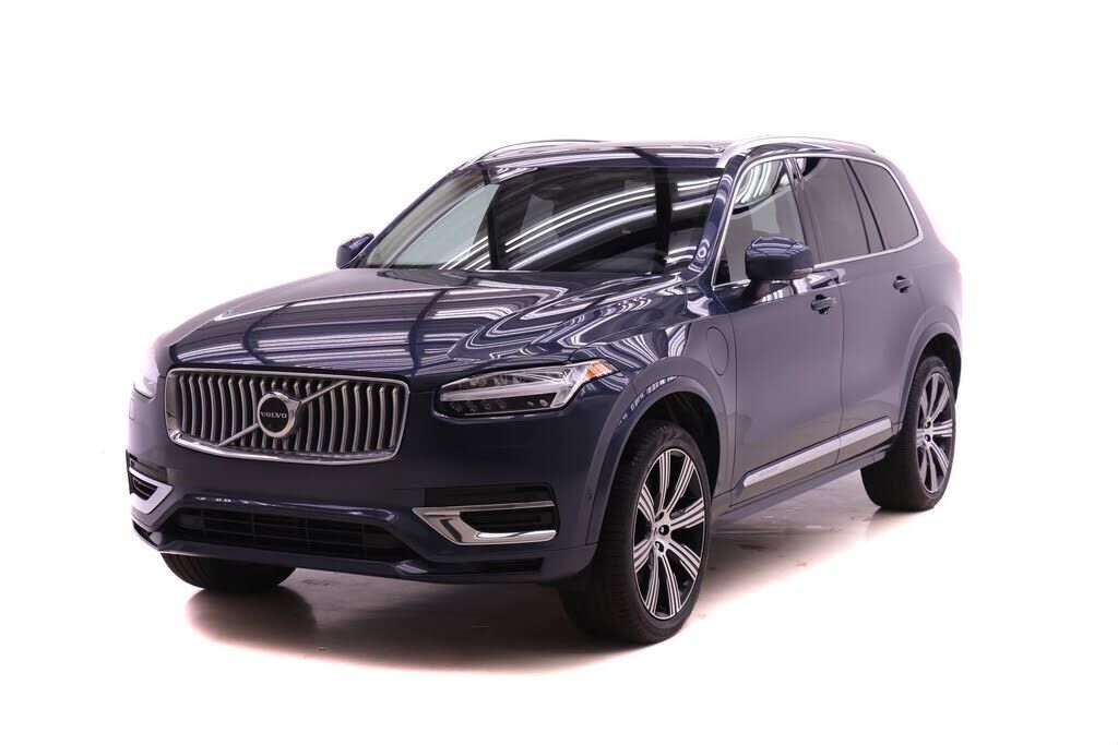 2023 VOLVO XC90