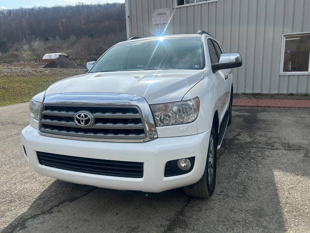 2015 TOYOTA Sequoia