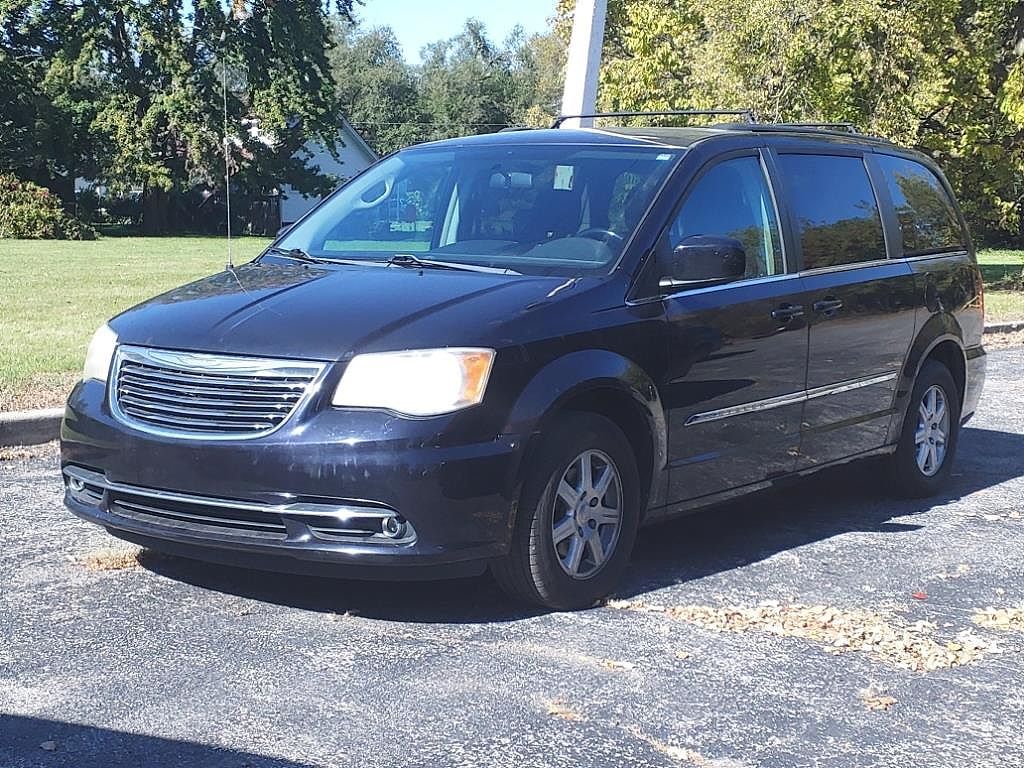 2011 CHRYSLER Town and Country