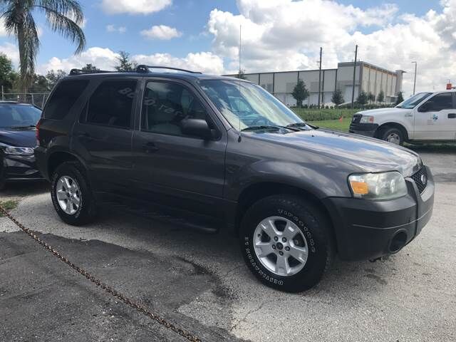 2005 FORD Escape