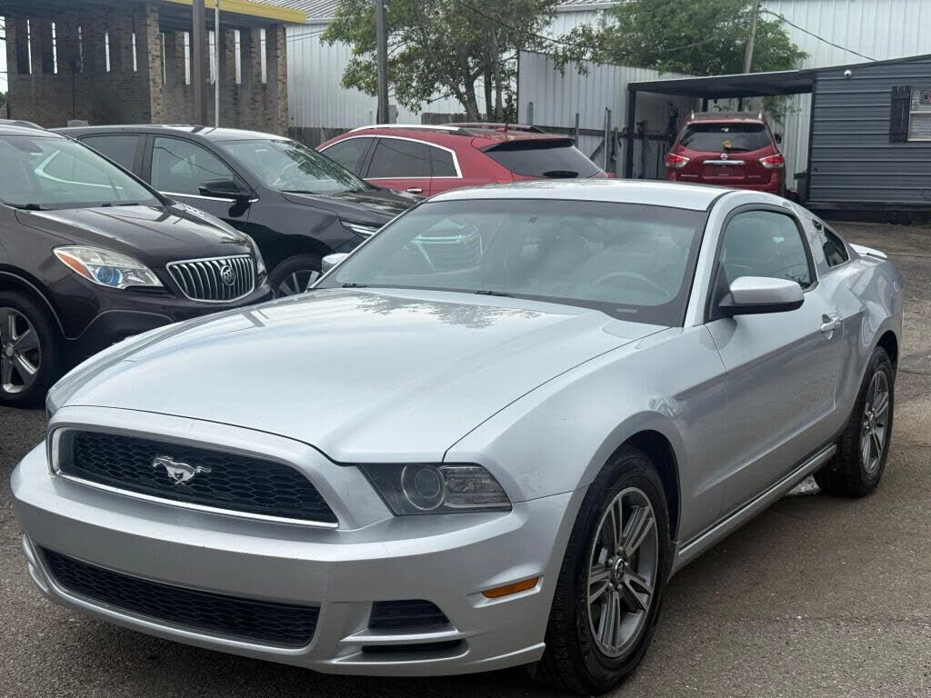 2013 FORD Mustang