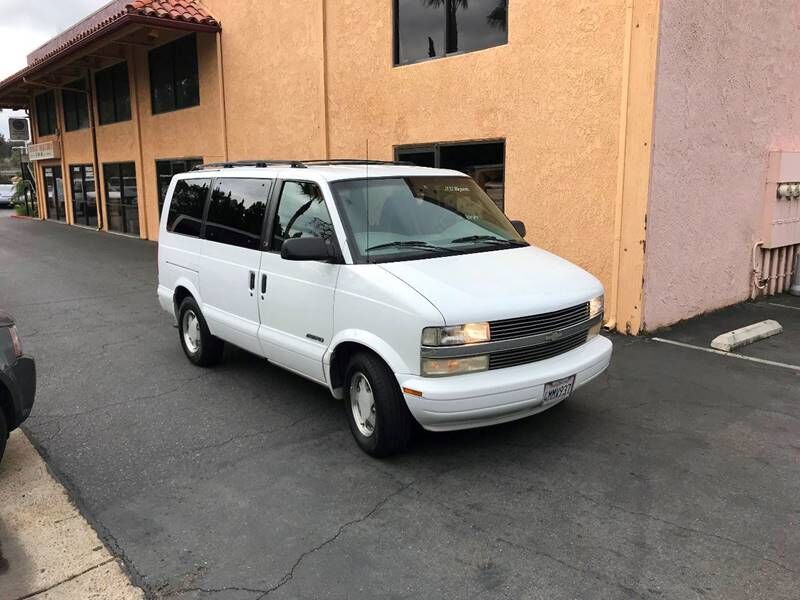 2000 Chevrolet Astro Van