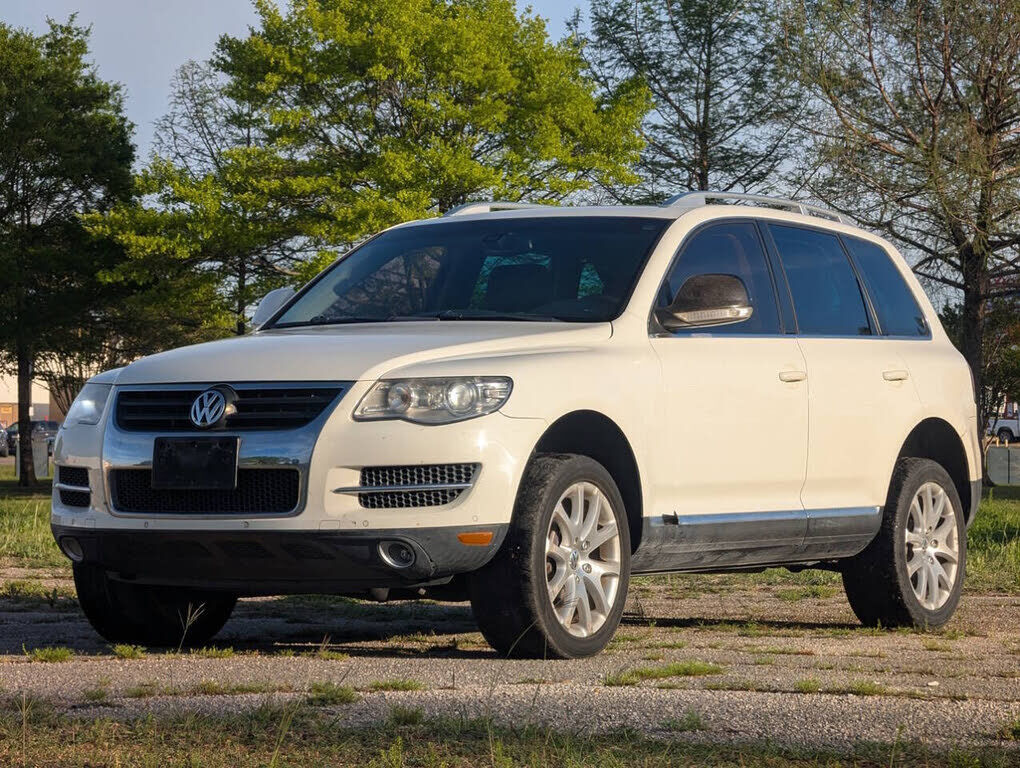 2010 VOLKSWAGEN Touareg
