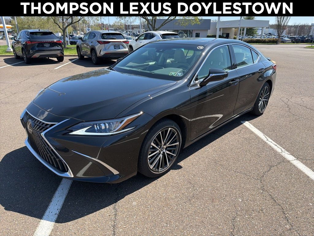 2025 LEXUS ES