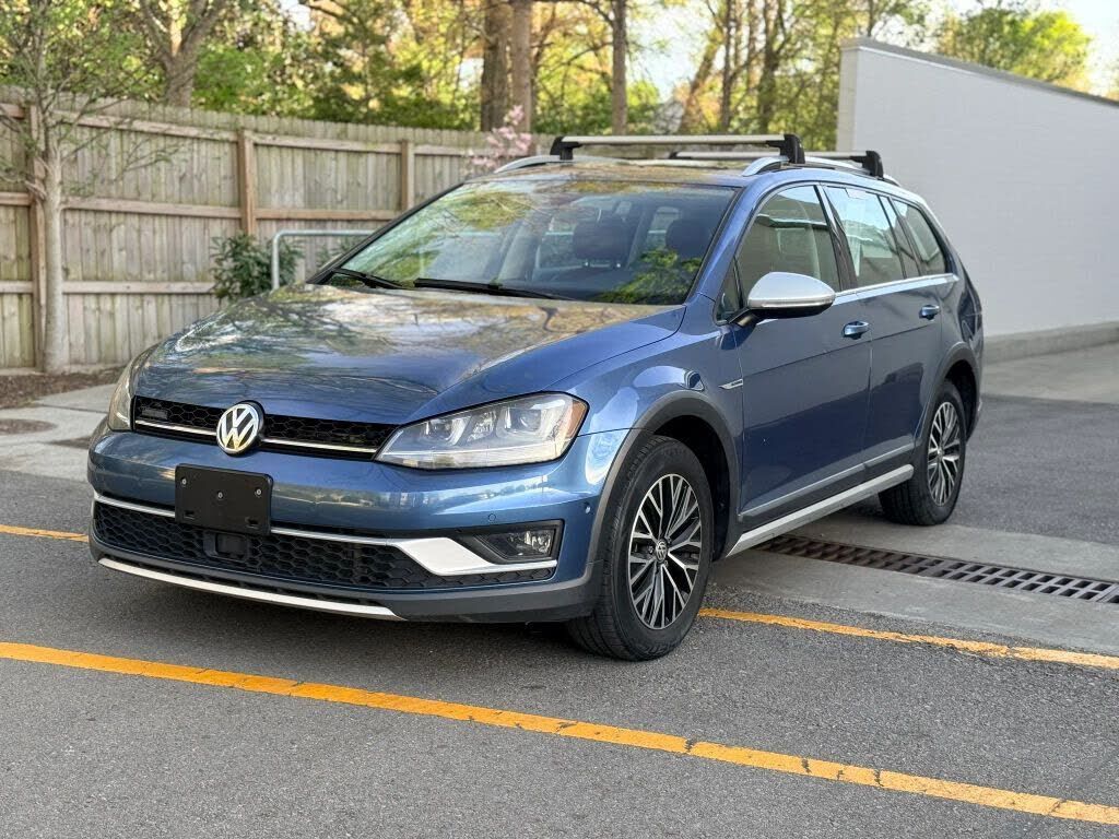 2017 VOLKSWAGEN Golf Alltrack
