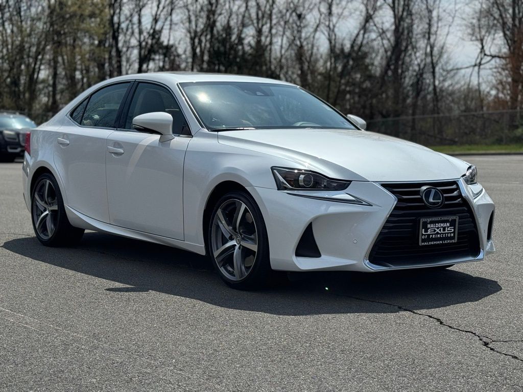 2019 LEXUS IS