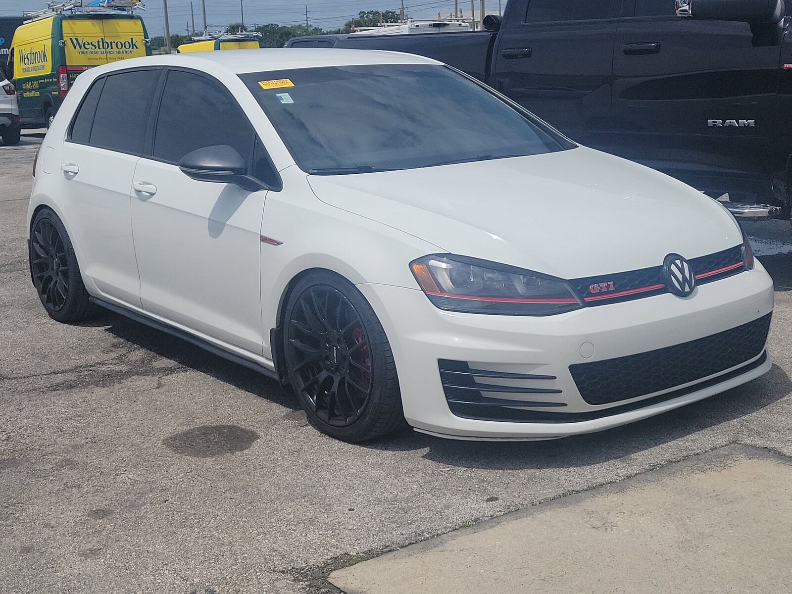 2017 VOLKSWAGEN Golf GTI
