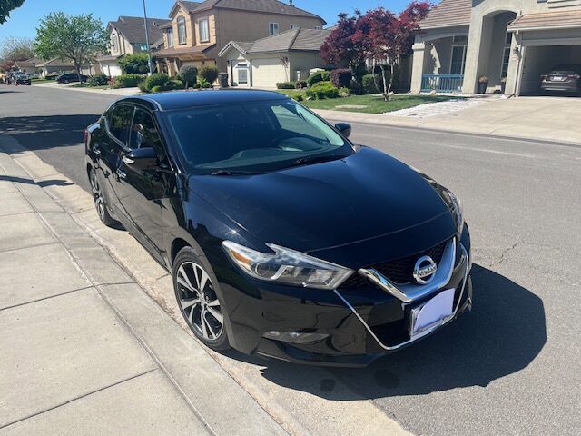 2017 NISSAN Maxima
