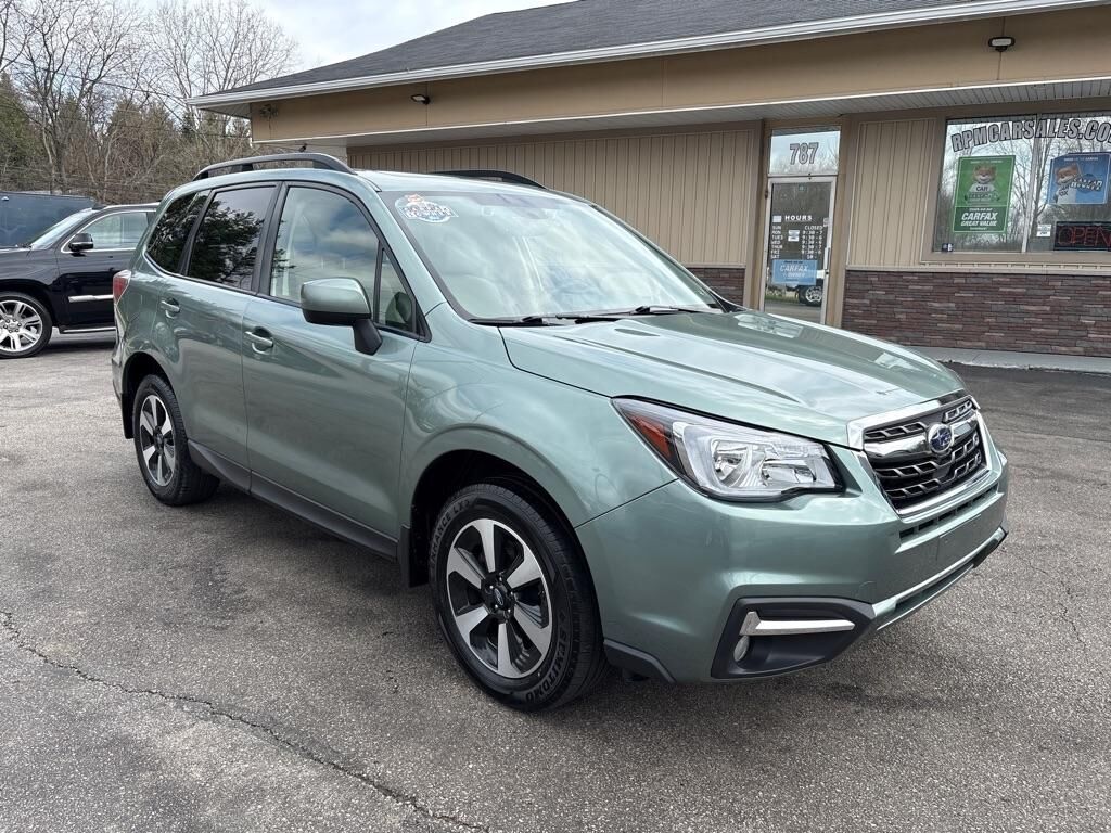 2017 SUBARU Forester