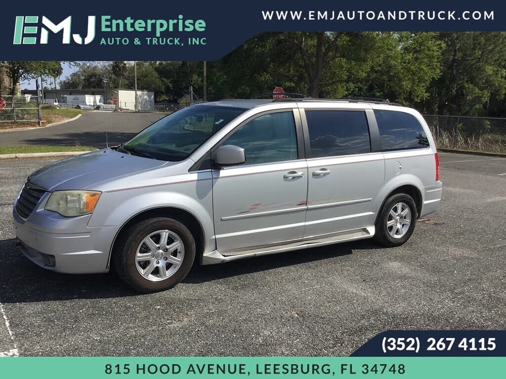 2008 CHRYSLER Town and Country