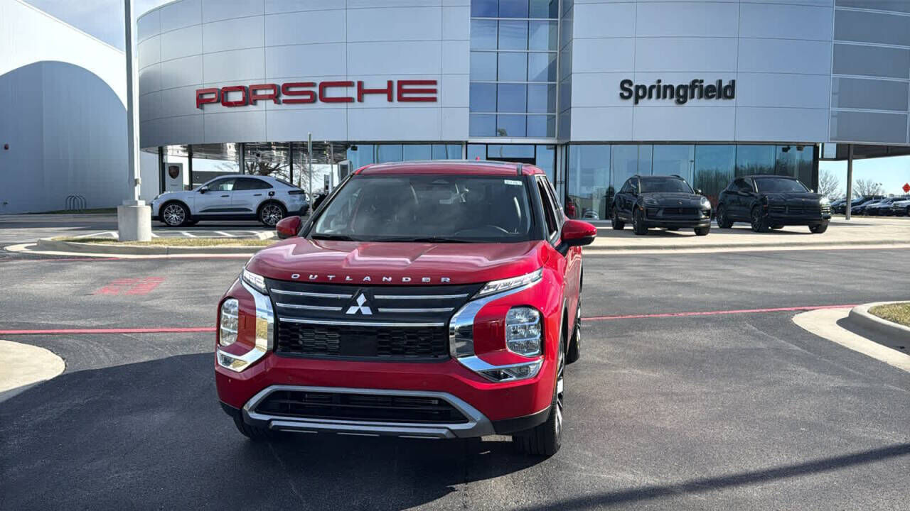 2026 MITSUBISHI Outlander
