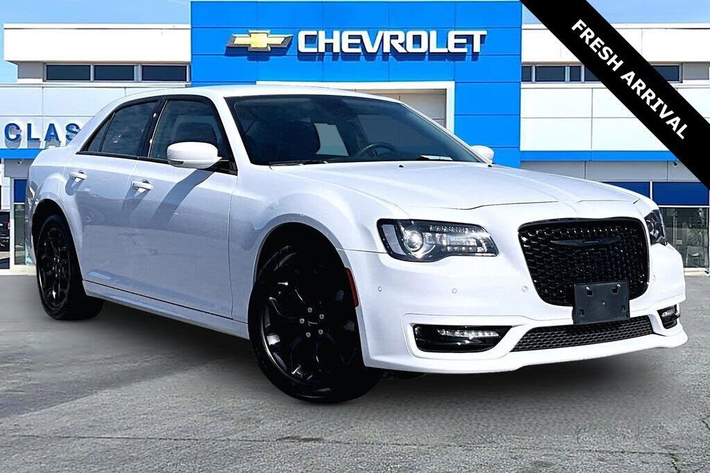 2023 CHRYSLER 300
