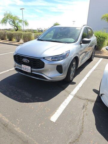 2024 FORD Escape