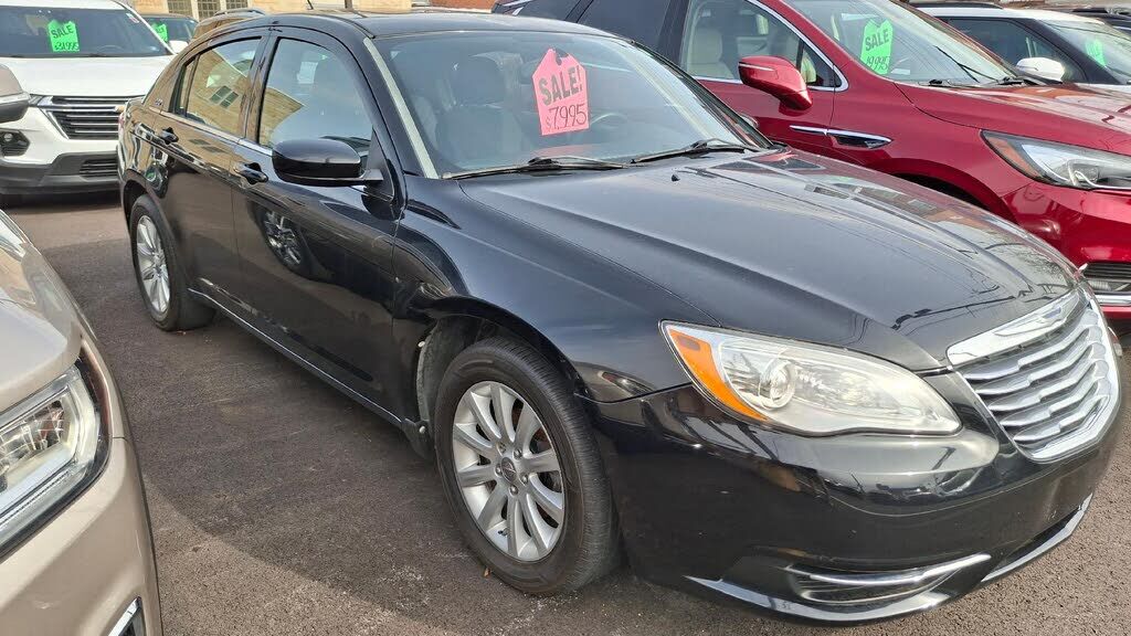 2013 CHRYSLER 200