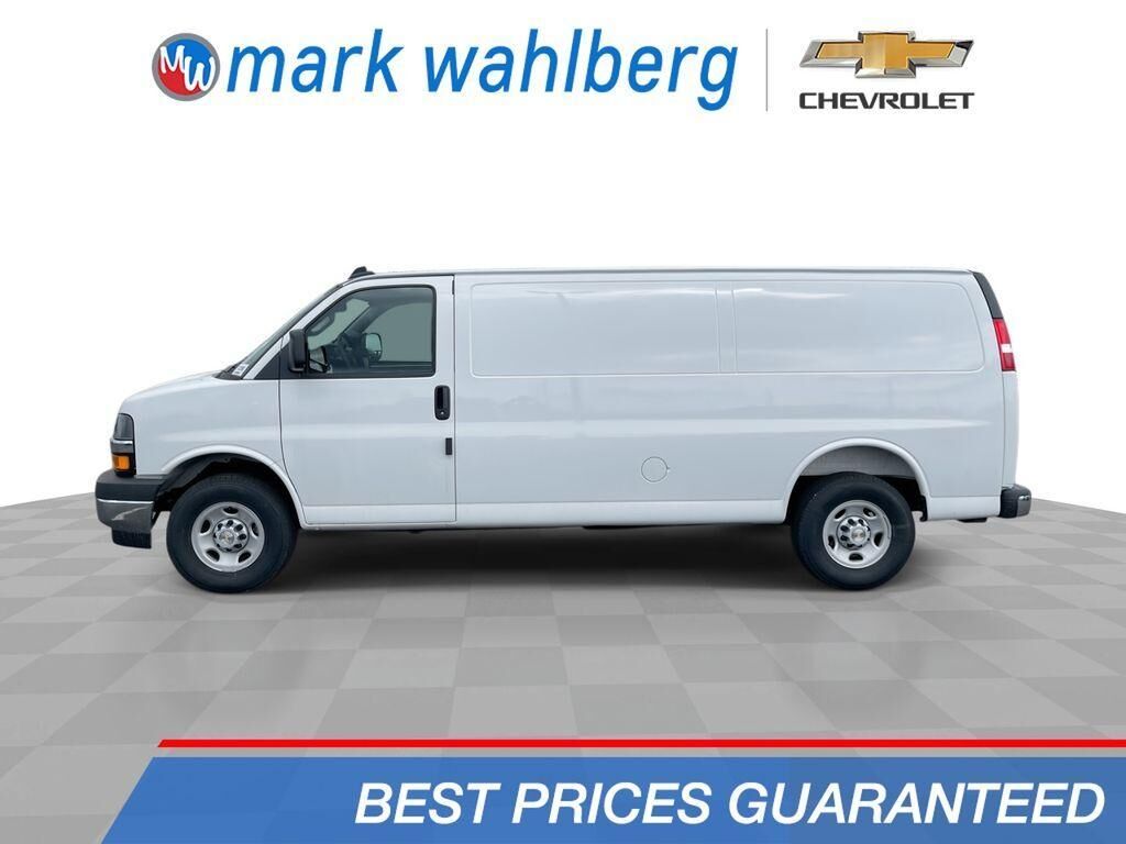 2026 CHEVROLET Express