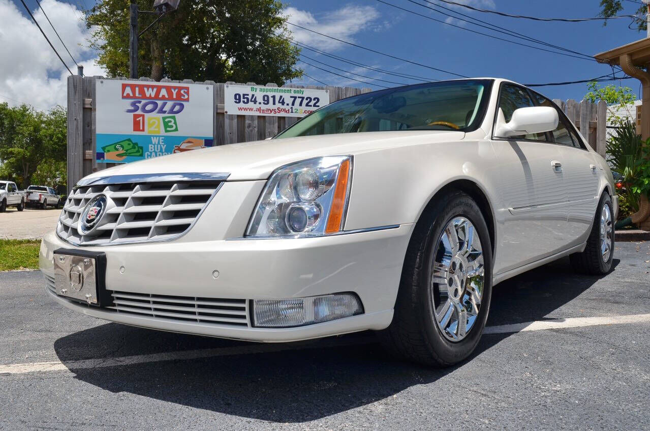 2011 CADILLAC DTS