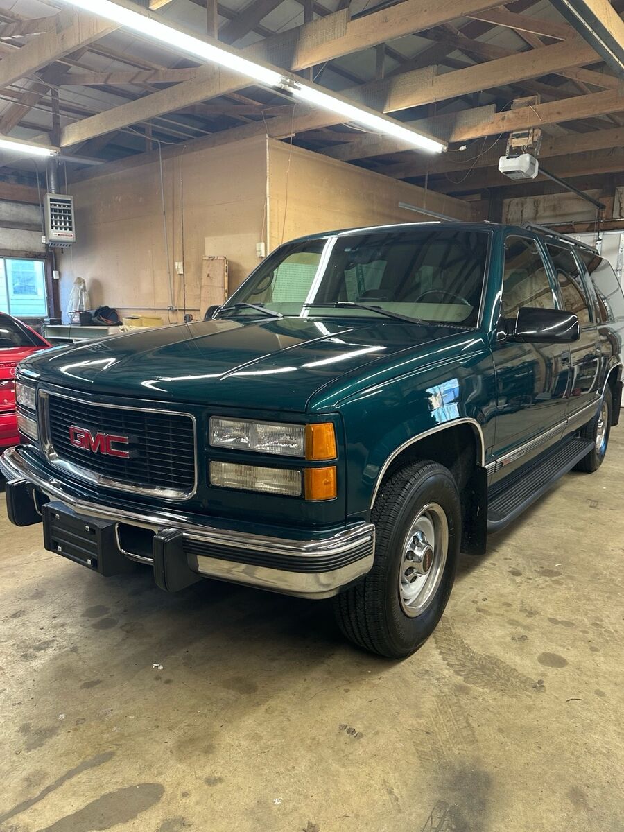GMC Suburban