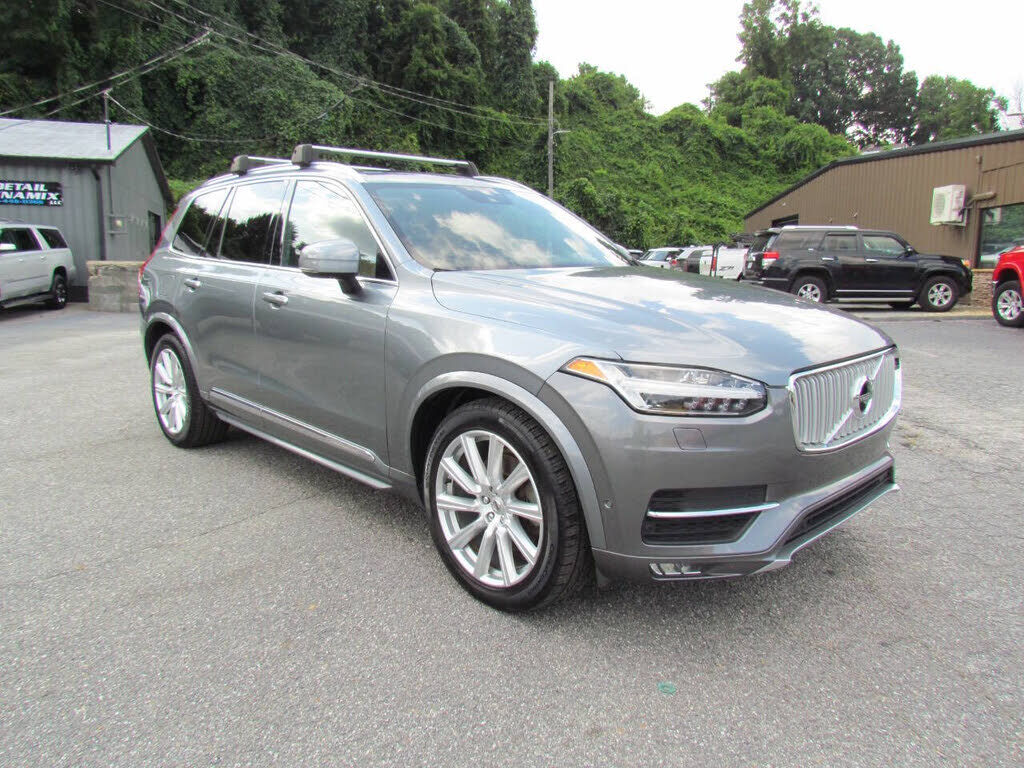 2017 VOLVO XC90