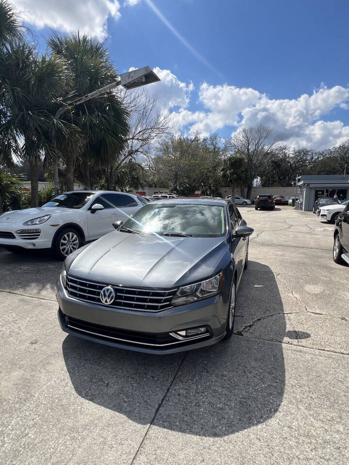 2016 VOLKSWAGEN Passat