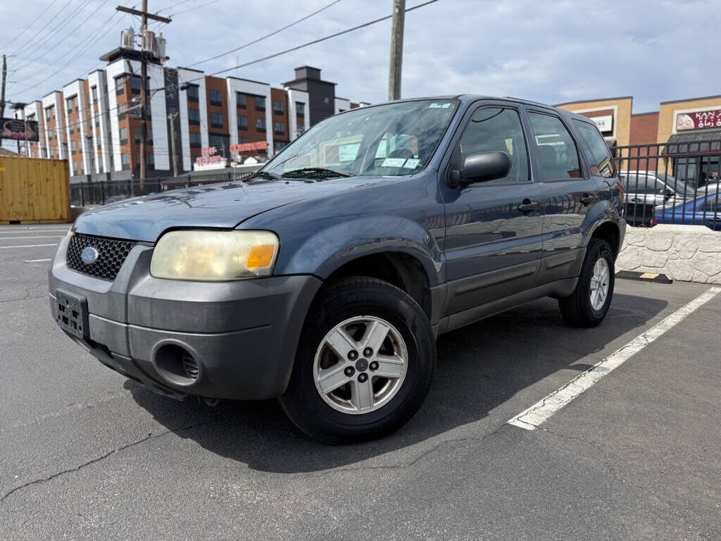 2005 FORD Escape
