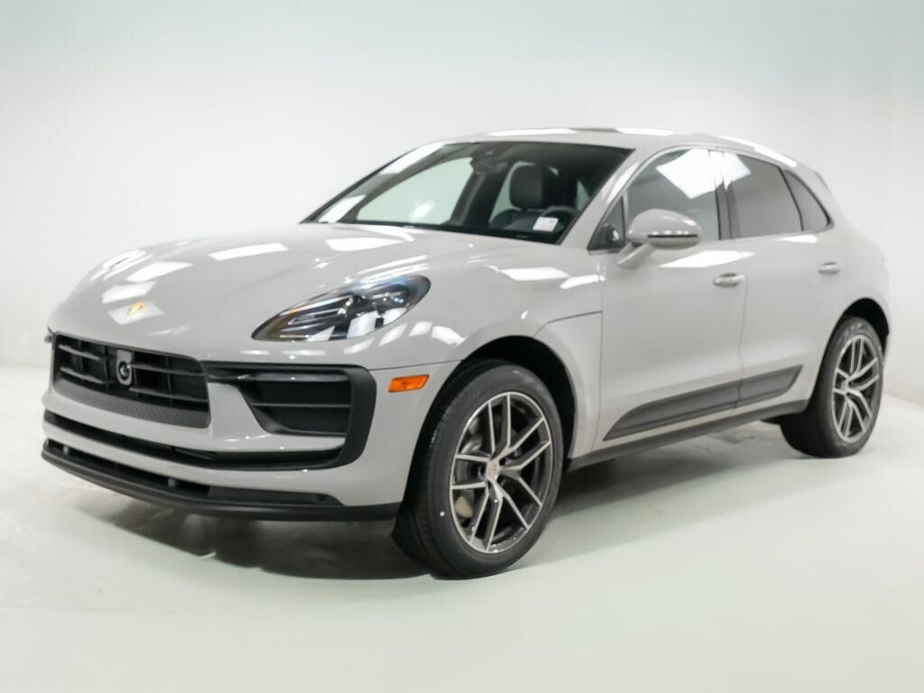 2026 PORSCHE Macan
