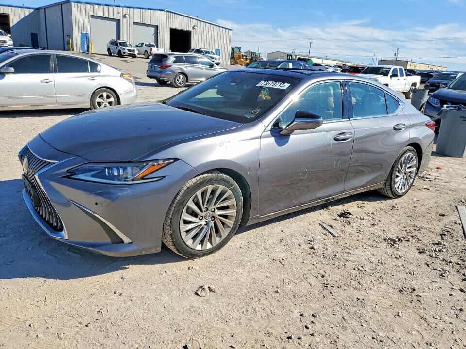 2019 LEXUS ES