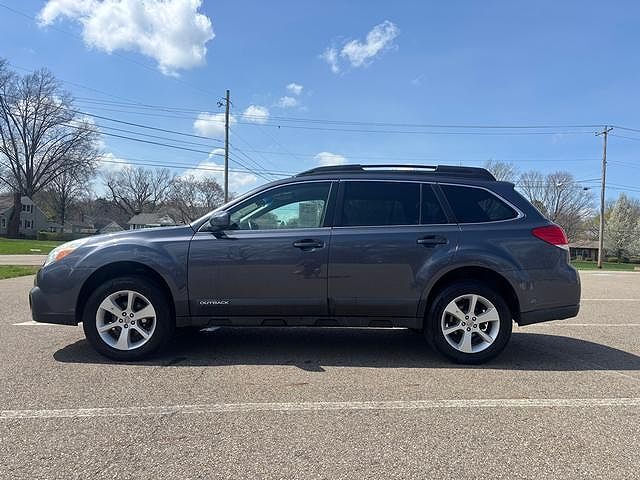 2014 SUBARU Outback