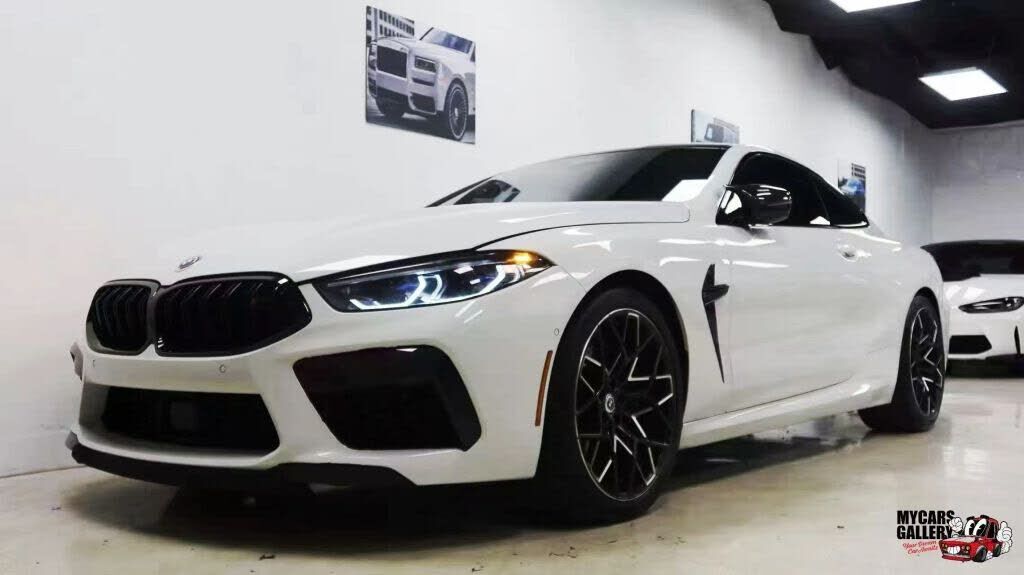2023 BMW M8