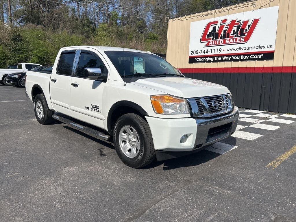 2015 NISSAN Titan