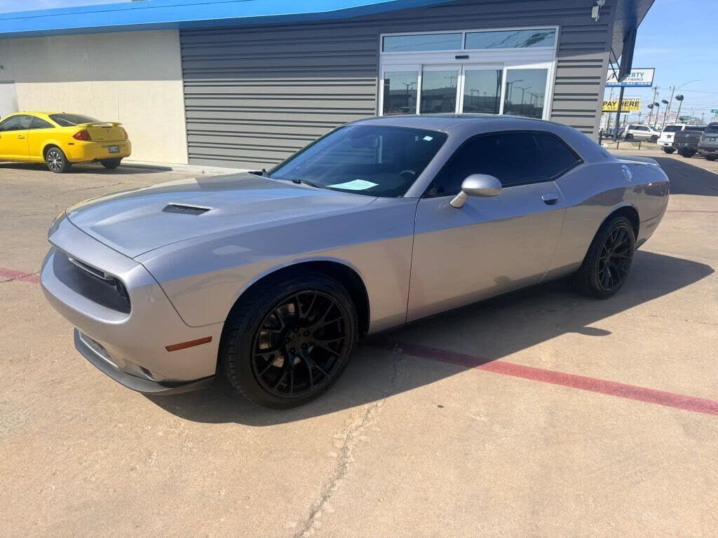 2017 DODGE Challenger