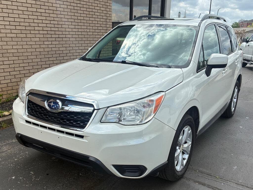 2015 SUBARU Forester