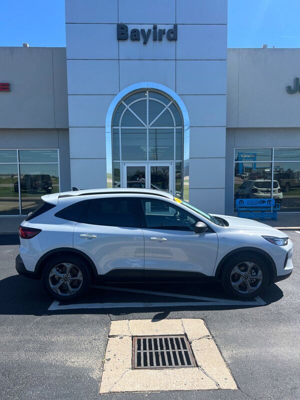 2025 FORD Escape