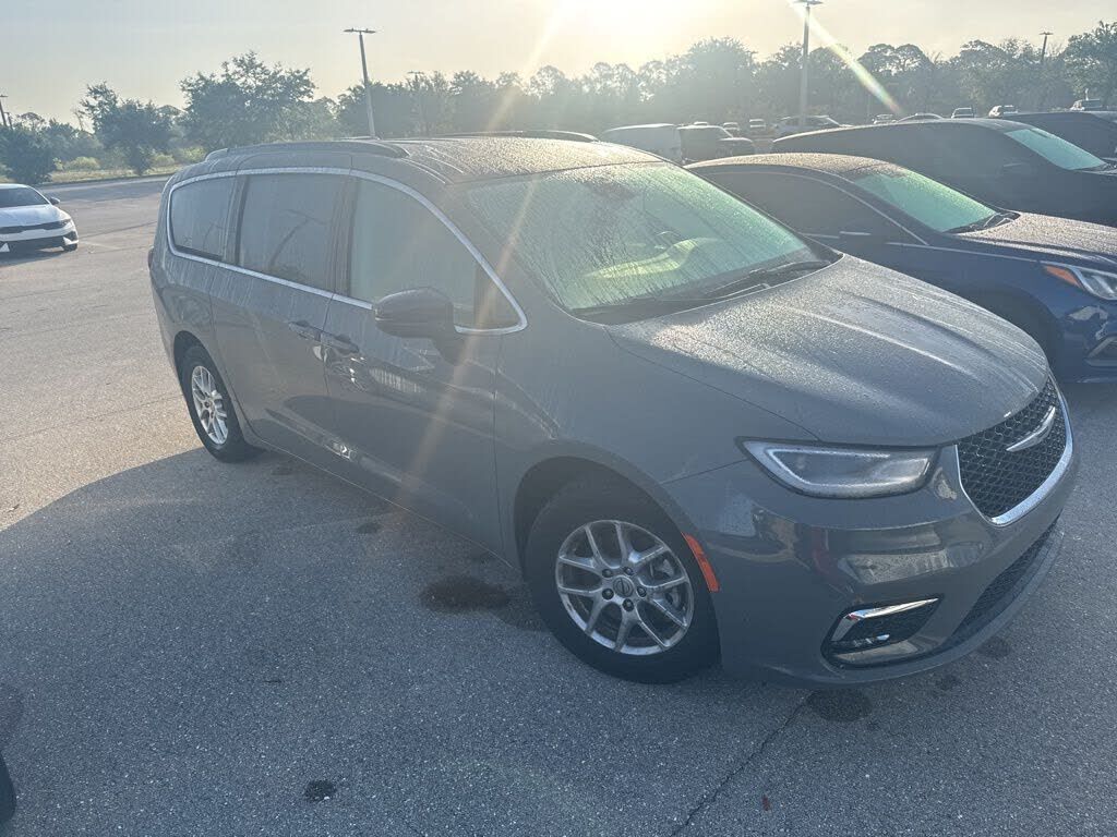 2022 CHRYSLER Pacifica